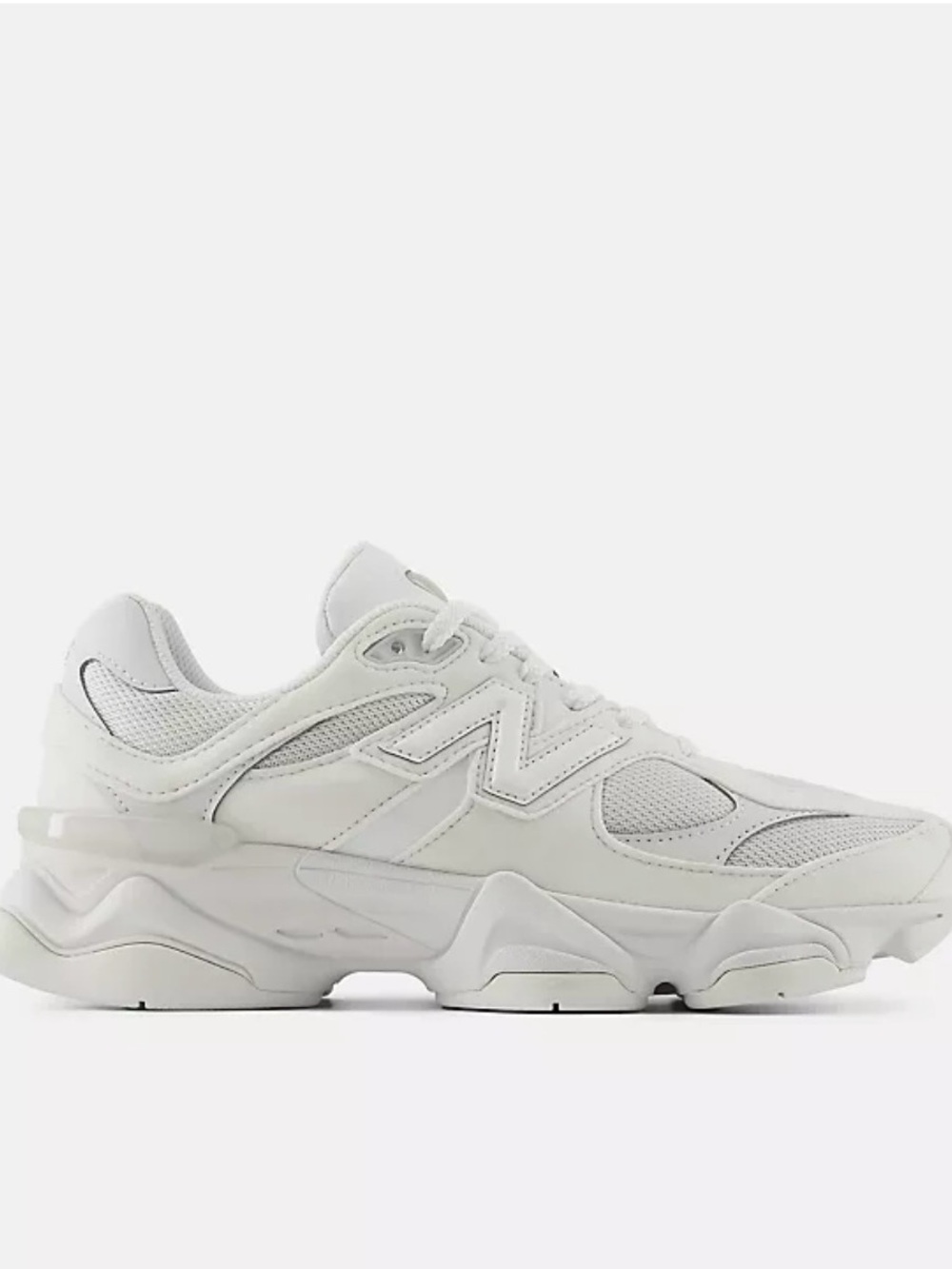 New Balance Women's White Chunky Athletic Sneaker